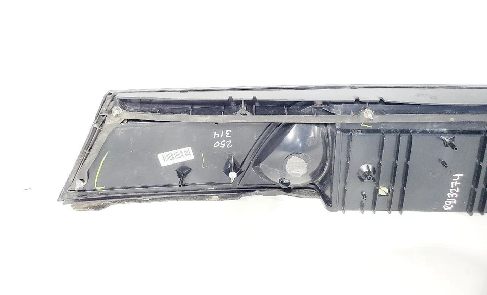 Panel de acabado de tapa de cubierta usado se adapta a: Mercury Marauder 2003 grado A Foto 1 de 4