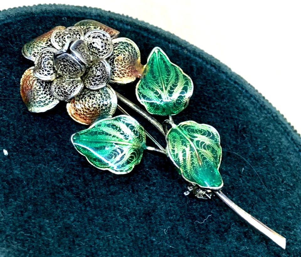 ROSA IN FILIGRANA D'ARGENTO 800 DORATA E SMALTO A FUOCO ( Genova) - Immagine 1 di 4