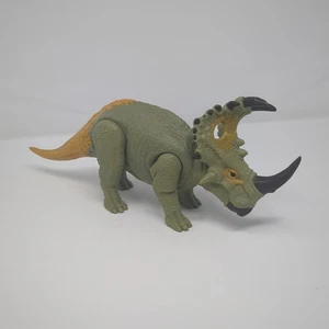 Jurassic World Dominion Roar Strikers Triceratops Dinosaurio Figura Sonido Mattel - Imagen 1 de 8