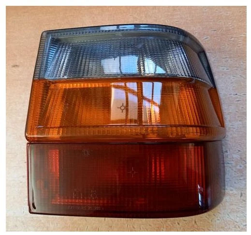 1 Feu arrière Droit Renault 11 (1986-1989) Occasion TBE comme NEUF - Photo 1/2