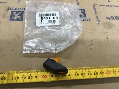 PEUGEOT 309  mk1 valeo HEATER CONTROL knob 6451C9 - Image 1 of 3