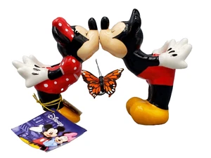 Mickey & Minnie Kissing Salt & Pepper Shakers Magnetic Westland Giftware Disney - Picture 1 of 11