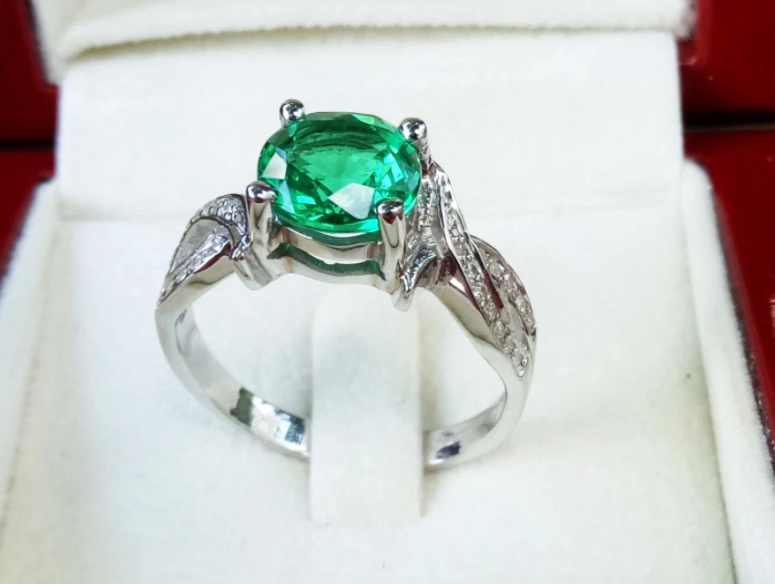 925 Silver & White Gold Plated Round Lab Created Emerald Women Ring size 9 (#59) - Image 1 of 4