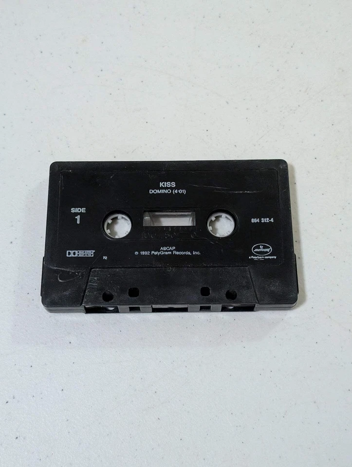 KISS Domino SINGLE CASSETTE Tape 1992 Single Cassette Only (Cassette, vintage, o Foto 1 de 1