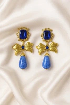 Pendientes de moño con pajarita de museo de colección palacio de flores arte de corte dorado circonita cúbica azul Foto 1 de 4