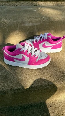 Nike Air Jordan 1 Low Shoes Hot pink Preschool Size 3Y FN7376-600 Basketball - Image 1 of 4