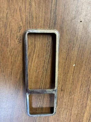 Боковой габаритный фонарь MG Midget отделка ободка No1 - Изображение 1 из 4