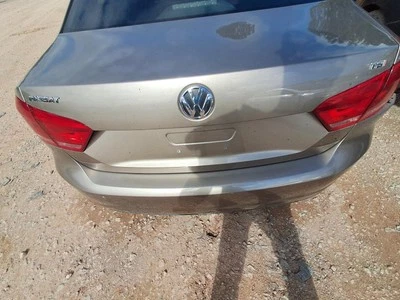 Used Deck Lid fits: 2015 Volkswagen Passat Sdn w/o rear view camera Grade A Foto 1 de 4