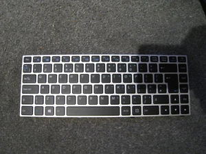 TECLADO RETROILUMINADO CLEVO CO N141WC P/N 6-80-N13B0-190-1 REF NH8 - Imagen 1 de 4