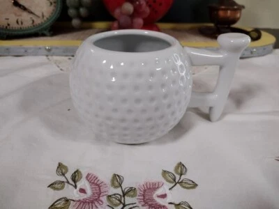 Taza/taza de café con forma de pelota de golf con mango en forma de camiseta Foto 1 de 3