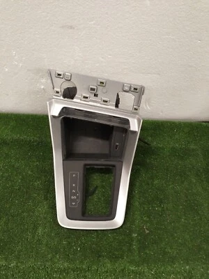 Vano Avec Plaque Pour Chargez Votre Téléphone Complet De Console Centrale Q3 - Photo 1/3