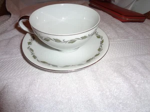 Set of 8 Total 16 Pieces Flair Fine China Irene Japan 4149 Cups & Saucers - Picture 1 of 3