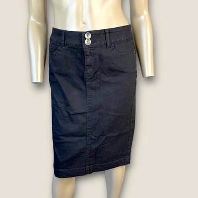 Falda vaquera lápiz elástica con cremallera DKNY Jeans Petites talla 10P negra Foto 1 de 4