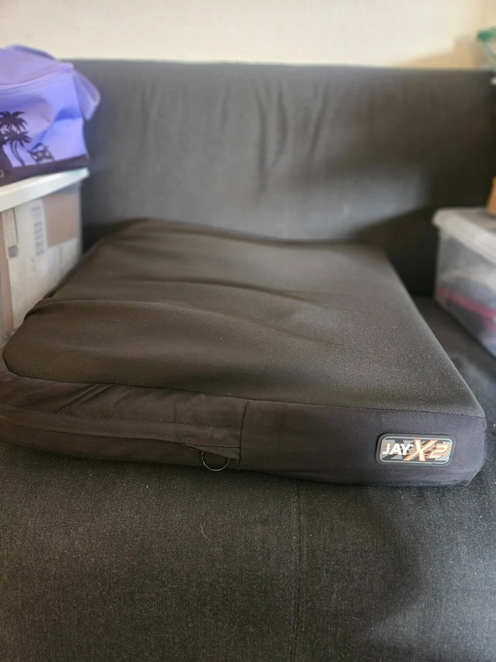 SUNRISE JAY X2 CUSHION 19x19 — 第 1/1 张图片