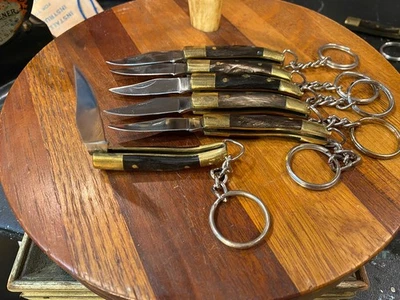 LOTE DE Seis Cuchillos de Bolsillo Navaja de Bolsillo Llavero - Rellenos de Medias Perfectos Foto 1 de 3