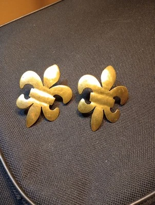 Ladies Gold Earrings For Pierced Ears Preowned  2" Tall ×  1   1/2" Long - Image 1 of 4