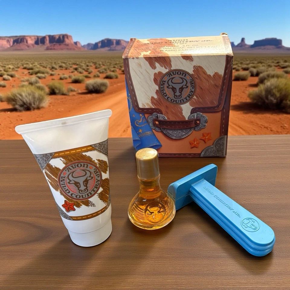 De Colección Avon Wild Country After Shave Set de Regalo con Caja Botella Tubo Navaja Vaquero Nuevo de Lote Antiguo Foto 1 de 4