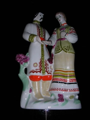 COUPLE UKRAINIEN EN PORCELAINE - Photo 1/3