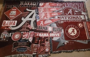 A Lot Of Alabama Crimson Roll Signs Plaques Rugs Etc Mosty New - Picture 1 of 8