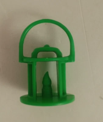 2004 Milton Bradley Buckaroo! Replacement Parts Plastic Lantren Green - Image 1 of 2