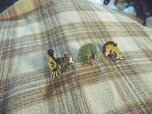 PEACOCK STEAMTRAIN DOLPHIN Lot Of 3 Unique PIN BADGE Collectors 7/8" - 1 1/8" VG - Picture 1 of 3