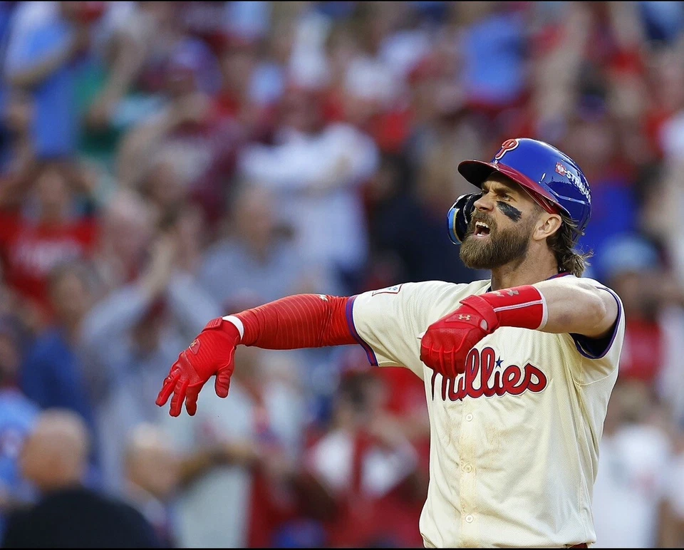 8x10 Photo BRYCE HARPER Philadelphia Phillies MVP All Star - Image 1 of 1