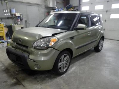 Kia Soul 2010-2011 Front Left Door Electric w/ Solar 760032K010 R01634207 - Image 1 of 4