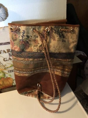 Mochila de gamuza Express de colección hermosos colores en perfecto estado Foto 1 de 4