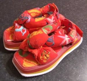 FARM RIO SZ 7 FRUIT PRINT PUFFY PLATFORM SANDALS - Picture 1 of 7