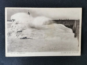 CPA 76 LE TREPORT - La Jetée - Un Jour de Tempête - Imagen 1 de 2