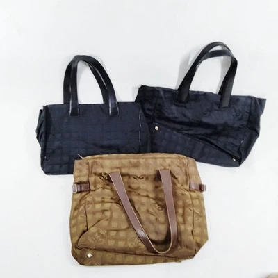 SIN TARIFA Bolso de Mano Chanel Juego de 3 Lona Negra 5350286 Foto 1 de 4