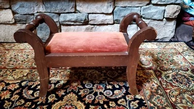 Reposapiés vintage de Biggs Furniture en Richmond Virginia Foto 1 de 4