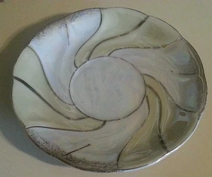 Vintage gelb und Perlmutt Glanzgeschirr Porzellan Goldrand überbackene Untertasse - Bild 1 von 1