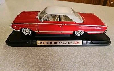 1964 ROAD SIGNATURE 1:18 SCALE  RED & WHITE  MERCURY MERAUDER USED *NICE* - Image 1 of 4