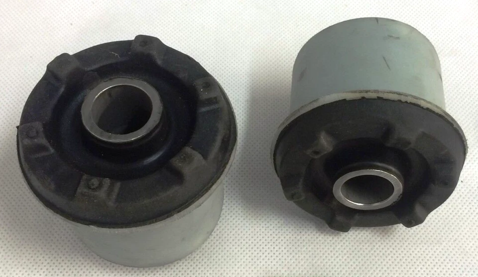 Land Rover Freelander Lower Suspension Bush Set - RBX101780 x 2 - Image 1 of 1