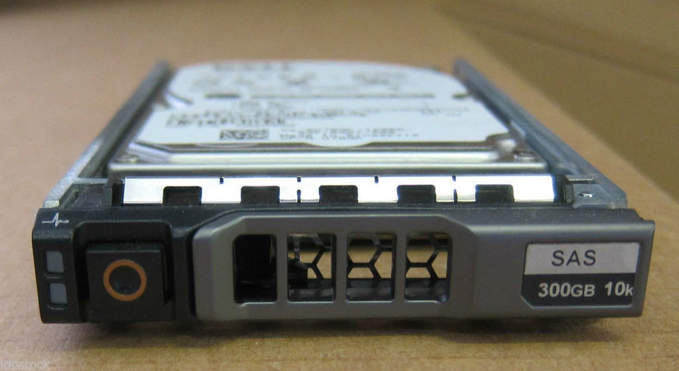 Dell 300Gb SAS 10k 2.5" hard disk drive HDD for PowerEdge Server R610 R710 P252M - Image 1 of 1