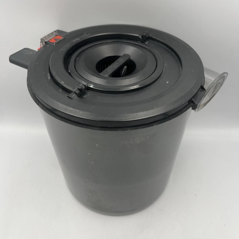 Bosch BGS5225AU/01 Dust Bin and Filter Vacuum #153 - Image 1 of 4