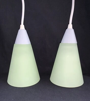 Juego de 2 Lámpara Colgante IKEA Tretakt Lámpara Colgante Vidrio 300.259.52 Cable 15', Usada en Excelente Condición Foto 1 de 4