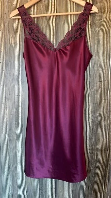 Vestido sin Mangas Vintage Expressions Borgoña Años 90 Encaje Recortado Satén Lencería Talla S Foto 1 de 4