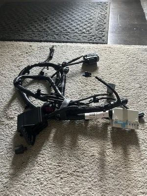 Genuine GM Forward Lamp Wiring Harness 42711325 - Image 1 of 3