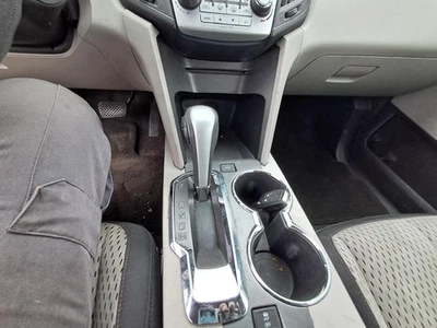 Used Automatic Transmission Shift Lever Assembly fits: 2010 Chevrolet Equinox  G Foto 1 de 4