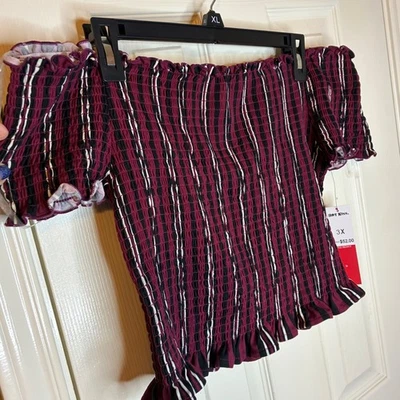 Hot Kiss Smocked Novo com etiquetas tubo top fora do ombro acabamento de babado vermelho listrado 3X Plus - Imagem 1 de 4