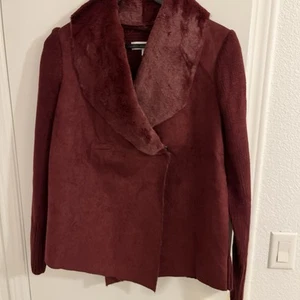 New York and Company ladies sweater burgundy red Faux fur collar large - Picture 1 of 24