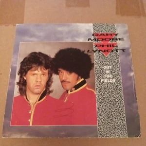 GARY MOORE & PHIL LYNOTT - OUT IN THE FIELDS - 1985 10 RECORDS VG+/VG - Picture 1 of 4
