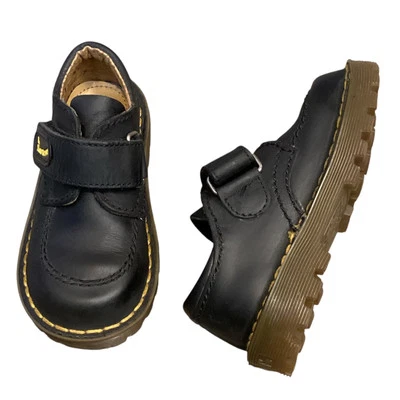 Dr. Martens ‘The Original’ Boys Black Leather Hook & Loop Oxfords Size 7 - Image 1 of 4