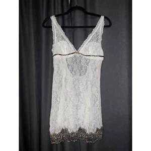 Victoria’s Secret Lingerie Lace NWT Size Medium - Picture 1 of 3