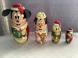Vintage Babbo Natale Topolino & Friends 4 bambole nido in legno orecchie floppy dipinte a mano - Foto 1 di 14