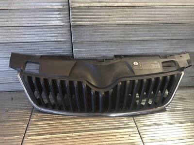 SKODA Fabia 5J 2008 - 2014 Centre Front Top Grille Grill 5J0853668C - Image 1 of 4