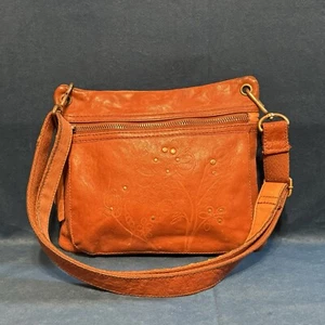 Fossil Long Live Vintage Embossed Leather Messenger Crossbody Bag euc - Picture 1 of 11