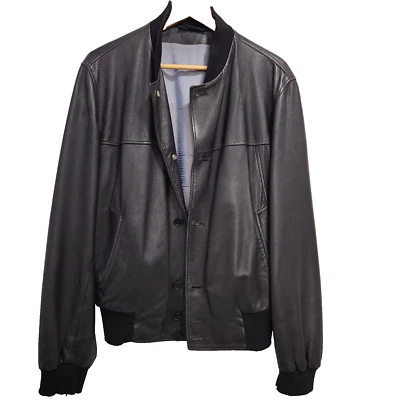 Chaqueta Versace Para Hombre Mediana Cuero Suave Bombardero Negra Años 90 Abotonada Clásica V2 Foto 1 de 4